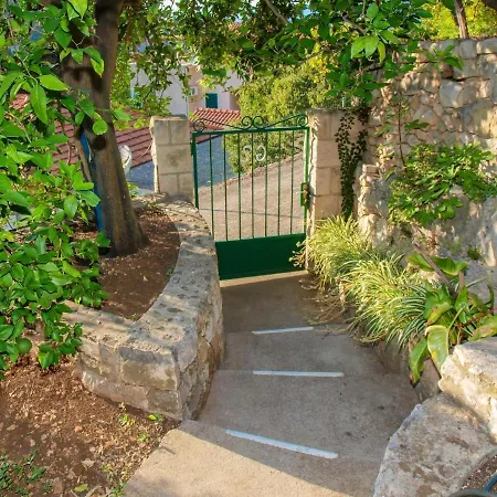 Apartman With A Parking Space Postira, Brac - 21308 *